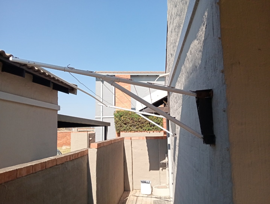 3 Bedroom Property for Sale in Waterval East North West